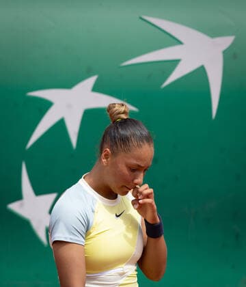 Belgian Sofia Costoulas reacts during the match of Belgian Costoulas against Czech Salkova, in the first round of the girls juniors competition, at the Roland Garros French Open tennis tournament, in Paris, France, Sunday 29 May 2022. This year s tournament takes place from 22 May to 5 June. BENOITxDOPPAGNE  x35603951x