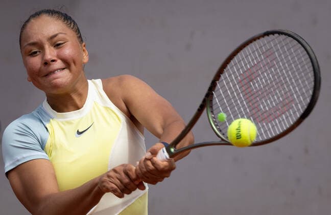 Belgian Sofia Costoulas pictured in action during the match of Belgian Costoulas against Czech Salkova, in the first round of the girls juniors competition, at the Roland Garros French Open tennis tournament, in Paris, France, Sunday 29 May 2022. This year s tournament takes place from 22 May to 5 June. BENOITxDOPPAGNE  x35603952x