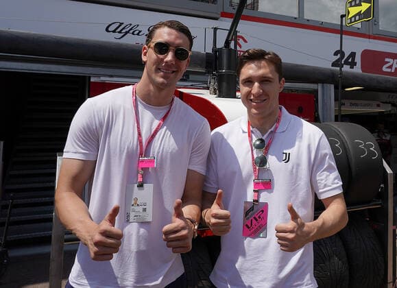 FORMULA 1 GRAND PRIX DE MONACO 2022 29 05 2022, Monaco Circuit, Monte Carlo, FORMULA 1 GRAND PRIX DE MONACO 2022 , in the picture football players of Juventus Turin, Dusan Vlahovic L and Federico Chiesa nordphotoxGmbHx xBratic nph00250
