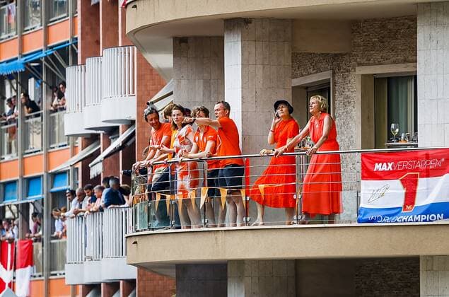 MONTE CARLO Spectators during the race of the F1 Monaco Grand Prix at Circuit de Monaco on May 29, 2022 in Monte Carlo, Monaco REMKO DE WAAL F1 Monaco Grand Prix, RACE 2022 xVIxANPxSportx xxANPxIVx 449506896 originalFilename: 449506896.jpg