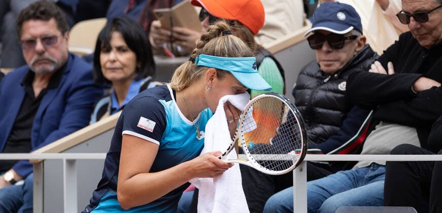 Belgian Elise Mertens pictured during a tennis match against American Gauff, in the women s fourth round at the Roland Garros French Open tennis tournament, in Paris, France, Sunday 29 May 2022. This year s tournament takes place from 22 May to 5 June. BENOITxDOPPAGNE  x35607677x