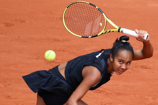 2022 French Open - Day Eight Leylah Fernandez during her match against Amanda Anisimova on Philipe Chatrier court in the 2022 French Open 4th Round Paris France  Copyright: xIbrahimxEzzatx originalFilename:ezzat-notitle220529_npsQw.jpg