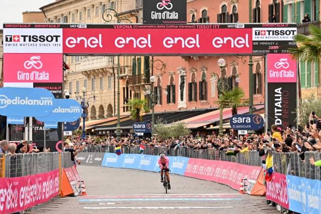 Photo Massimo Paolone LaPresse May 29, 2022 Verona, Italy Cycling Giro d Italia 2022 - 105th edition - stage 21 - Individual time trial - Verona - Verona (Cronometro delle Colline Veronesi) - In the pic: HINDLEY Jai (BORA - HANSGROHE) maglia rosa, winner  Copyright: xMassimoxPaolone LaPressex
