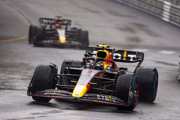 11 PEREZ Sergio (mex), Red Bull Racing RB18, action during the Formula 1 Grand Prix de Monaco 2022, 7th round of the 2022 FIA Formula One World Championship, WM, Weltmeisterschaft on the Circuit de Monaco, from May 27 to 29, 2022 in Monte-Carlo, Monaco - F1 - MONACO GRAND PRIX 2022 - Race DPPI Panoramic  _R5_4535