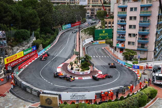 11 PEREZ Sergio (mex), Red Bull Racing RB18, 16 LECLERC Charles (mco), Scuderia Ferrari F1-75, 01 VERSTAPPEN Max (nld), Red Bull Racing RB18, 55 SAINZ Carlos (spa), Scuderia Ferrari F1-75, action during the Formula 1 Grand Prix de Monaco 2022, 7th round of the 2022 FIA Formula One World Championship, WM, Weltmeisterschaft on the Circuit de Monaco, from May 27 to 29, 2022 in Monte-Carlo, Monaco - F1 - MONACO GRAND PRIX 2022 - Race DPPI Panoramic 00122019_AV6_0864