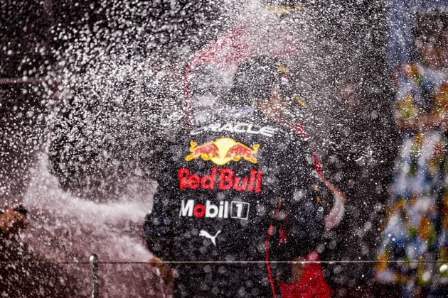 PEREZ Sergio (mex), Red Bull Racing RB18, portrait podium during the Formula 1 Grand Prix de Monaco 2022, 7th round of the 2022 FIA Formula One World Championship, WM, Weltmeisterschaft on the Circuit de Monaco, from May 27 to 29, 2022 in Monte-Carlo, Monaco - F1 - MONACO GRAND PRIX 2022 - Race DPPI Panoramic  00122019__R5_5629