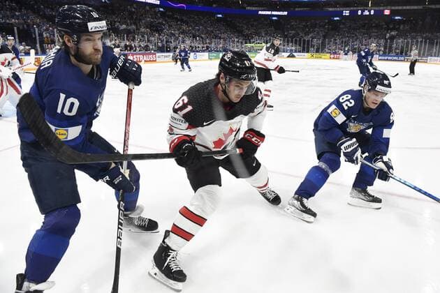 Eishockey, WM Finale, Finnland - Kanada Dysin Mayo of Canada and Joel Armia (L) and Harri Pesonen of Finland during the 2022 IIHF Ice hockey, Eishockey World Championships final match between Finland and Canada in Tampere, on May 29th, 2022. Tampere Finland LKFTJK20220529202323UZNB  Copyright: xEmmixKorhonenx
