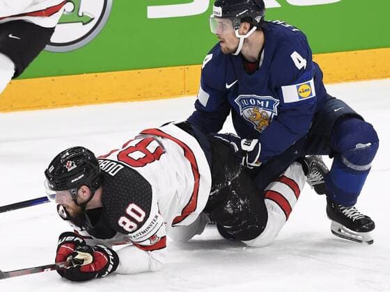 Eishockey, WM Finale, Finnland - Kanada Pierre-Luc Dubois (80) of Canada and Mikko Lehtonen (4) of Finland during the 2022 IIHF Ice hockey, Eishockey World Championships final match between Finland and Canada in Tampere, on May 29th, 2022. Tampere Finland LKFTJK20220529203633KVBZ  Copyright: xJussixNukarix
