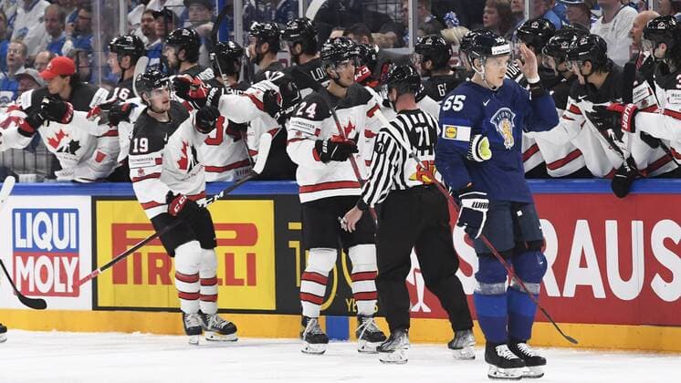 Eishockey, WM Finale, Finnland - Kanada Players of Canada celebrate Dylan Cozens (24) 0-1 goal during the 2022 IIHF Ice hockey, Eishockey World Championships final match between Finland and Canada in Tampere, on May 29th, 2022. Tampere Finland LKFTJK20220529211150XCSV  Copyright: xJussixNukarix