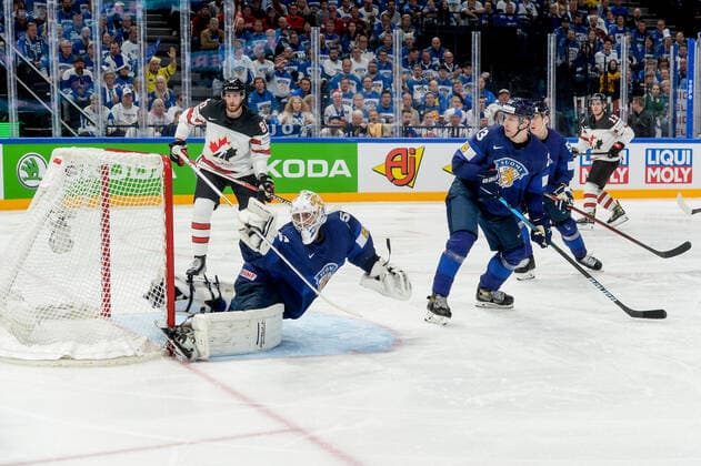29 05 2022, Tampere, Nokia Arena, Finland v Canada 2022 IIHF Ice Hockey World Championship, Canada scores the 0 1 goal Tampere Nokia Arena Pirkanmaa Finland  Copyright: xJustPictures.ch AndreaxBrancax