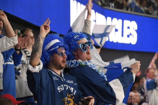 Fans of team Finland celebrate during the 2022 IIHF Ice hockey, Eishockey World Championships final match between Finland and Canada in Tampere, on May 29th, 2022. Tampere Finland LKFTJK20220529221319SDNZ  Copyright: xJussixNukarix