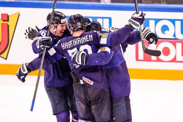 TAMPERE, FINLAND MAY 29 Mikael Granlund of Finland celebrates his goal with teammates during the 2022 IIHF Ice Hockey World Championship match between Finland and Canada at Nokia Arena on May 29, 2022 in Tampere, Finland Tampere Nokia Arena Finland  Copyright: xJustPictures.ch JarixPestelaccix