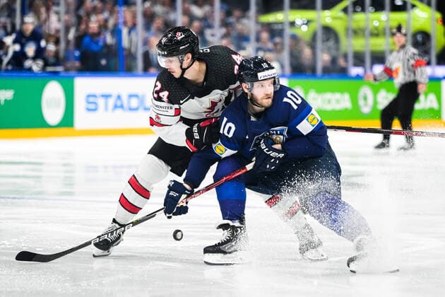 220529 Dylan Cozens of Canada and Joel Armia of Finland during the 2022 IIHF Ice Hockey World Championship gold medal game between Finland and Canada on May 29, 2022 in Tampere Photo Maxim Thore BILDBYRAN kod MT MT0408 ishockey ice hockey ishockey vm iihf ice hockey world championship finland kanada canada bbeng,  Copyright: MAXIMxTHORE BB220529MT138