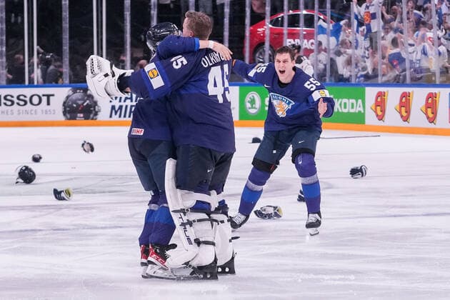TAMPERE, FINLAND MAY 29 Finland squad is word champion 2022 during the 2022 IIHF Ice Hockey World Championship match between Finland and Canada at Nokia Arena on May 29, 2022 in Tampere, Finland Tampere Nokia Arena Finland  Copyright: xJustPictures.ch JarixPestelaccix