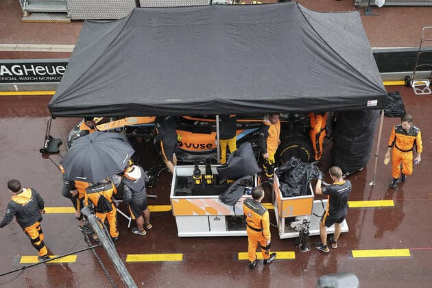 Race stopped, pitlane, during the Formula 1 Grand Prix de Monaco 2022, 7th round of the 2022 FIA Formula One World Championship, WM, Weltmeisterschaft on the Circuit de Monaco, from May 27 to 29, 2022 in Monte-Carlo, Monaco - F1 - MONACO GRAND PRIX 2022 - Race DPPI Panoramic  0012201907997