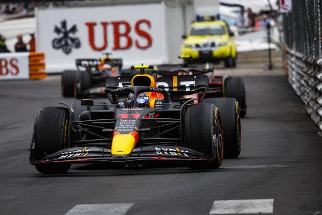 11 PEREZ Sergio (mex), Red Bull Racing RB18, action during the Formula 1 Grand Prix de Monaco 2022, 7th round of the 2022 FIA Formula One World Championship, WM, Weltmeisterschaft on the Circuit de Monaco, from May 27 to 29, 2022 in Monte-Carlo, Monaco - F1 - MONACO GRAND PRIX 2022 - Race DPPI Panoramic  00122019__DEL8472.JPG_