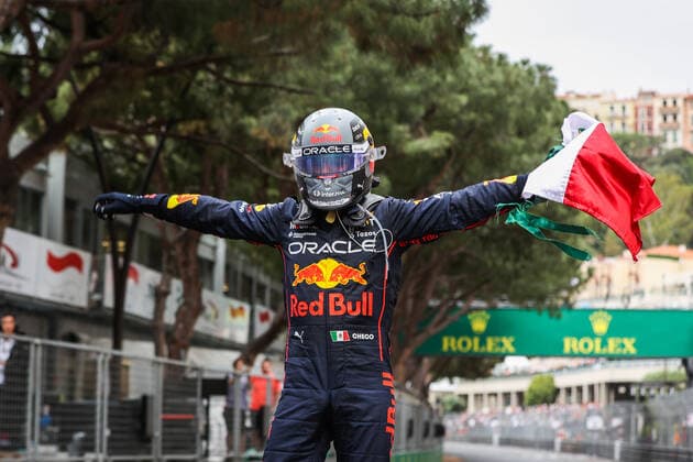 PEREZ Sergio (mex), Red Bull Racing RB18, portrait during the Formula 1 Grand Prix de Monaco 2022, 7th round of the 2022 FIA Formula One World Championship, WM, Weltmeisterschaft on the Circuit de Monaco, from May 27 to 29, 2022 in Monte-Carlo, Monaco - F1 - MONACO GRAND PRIX 2022 - Race DPPI Panoramic  00122019_AV6_1660