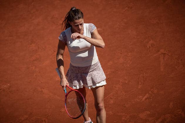 Daria KASATKINA (RUS) contre Camila GIORGI (ITA) TENNIS : Roland Garros 2022 - 1 8e de finale - 30 05 2022 AurelienMorissard Panoramic 