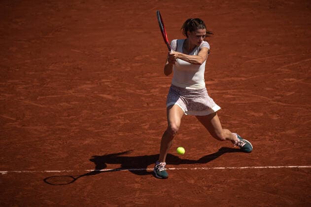 Daria KASATKINA (RUS) contre Camila GIORGI (ITA) TENNIS : Roland Garros 2022 - 1 8e de finale - 30 05 2022 AurelienMorissard Panoramic 