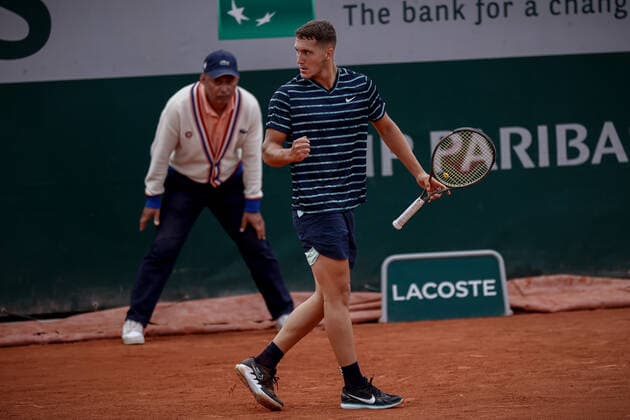 Sean CUENIN (FRA) contre Peter NAD (SVK) TENNIS : Roland Garros Junior 2022 - 30 05 2022 AurelienMorissard Panoramic 