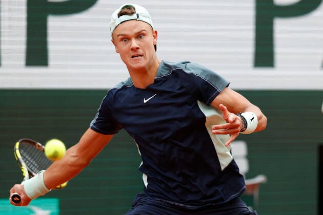 30 05 2022, Tennis, French Open 2022 Roland Garros, FRA, Paris, Roland Garros picture v li Holger Rune DK Copyright: HMBxMedia AntonioxBorga