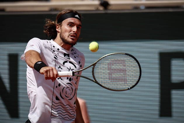 Stefanos TSITSIPAS (GRE) contre Holger RUNE (DEN) TENNIS : Roland Garros 2022 - 1 8e de finale - 30 05 2022 AurelienMorissard Panoramic 