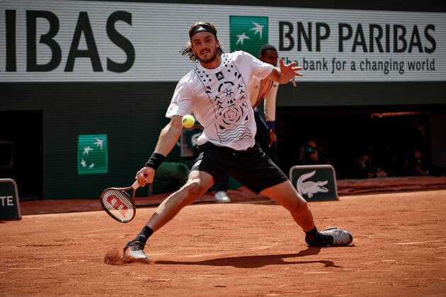 Stefanos TSITSIPAS (GRE) contre Holger RUNE (DEN) TENNIS : Roland Garros 2022 - 1 8e de finale - 30 05 2022 AurelienMorissard Panoramic 