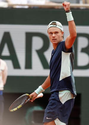 French Open 2022, Holger Rune makes fist and cheers, jubilation, joy, emotion Tennis French Open 2022 Grand Slam ATP WTA ITF Roland Garros Paris France 30 May 2022 Copyright: xJuergenxHasenkopfx
