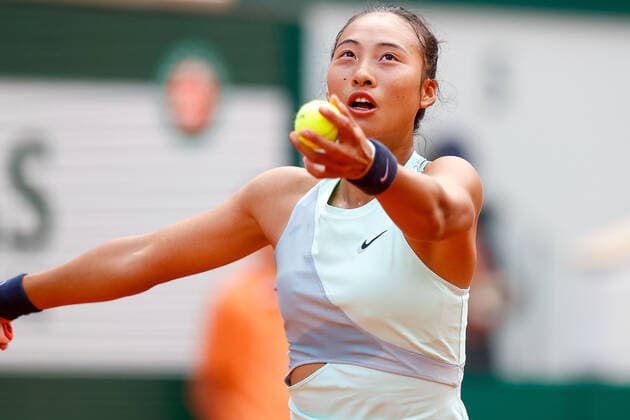30 05 2022, tennis, French Open 2022 Roland Garros, FRA, Paris, Roland Garros image v Zheng Qinwen Copyright: HMBxMedia AntonioxBorga
