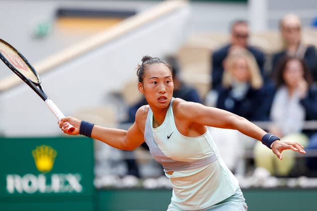 30 05 2022, tennis, French Open 2022 Roland Garros, FRA, Paris, Roland Garros image v Zheng Qinwen Copyright: HMBxMedia AntonioxBorga