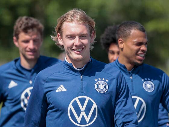 31.05.2022 - Fussball - DFB - Nationalmannschaft Deutschland - Training in Herzogenaurach - HMB JuBe - Julian Brandt *** 31 05 2022 Football DFB National Team Germany Training in Herzogenaurach HMB JuBe Julian Brandt