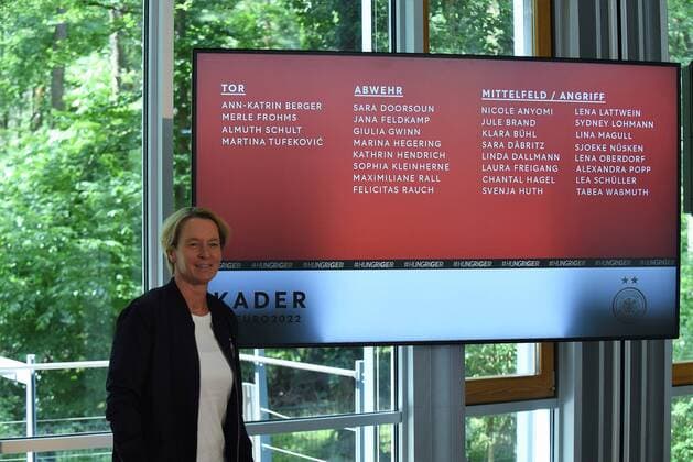 31 05 2022, Frankfurt am Main, former DFB Headquarters Womens National Team Announcement of the extended EM squad Martina Voss Tecklenburg national coach presents the squad