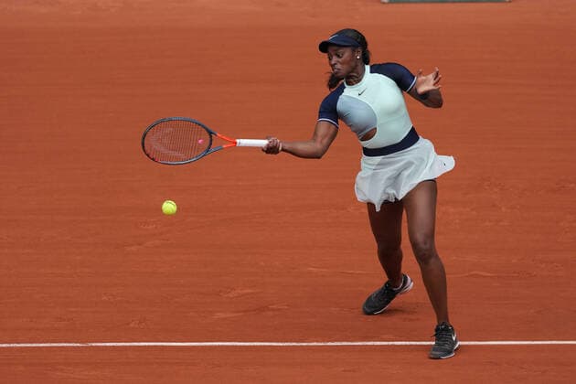 May 31, 2022, PARIS, France: SLOANE STEPHENS of United stats return the ball to COCO GAUFF of United Stats during the Quarter final of the French Open 2022, Grand Slam tennis womenÃ¢â‚¬â ¢s tournament at the Roland Garros Stadium - Paris France..Coco Gauff won : 7:5 6:2 PARIS France - ZUMAp119 20220531_zaf_p119_046 Copyright: xPierrexSteveninx