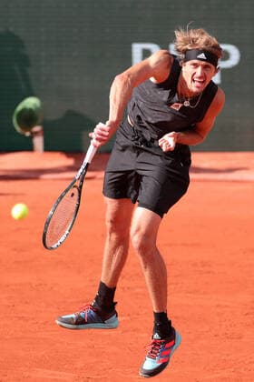 31st May 2022; Roland Garros, Paris, France: French Open Tennis tournament: Alexander Zverev (GER) serves to Carlos Alcaraz (ESP)  ActionPlus12395387 JonxBromley
