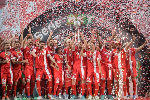 Photo Claudio Furlan LaPresse 31 May 2022 Monza (Italy) News Berlusconi s Monza promoted to Serie A for first time in club history.In the pic: Monza players during the party at the Brianteo Stadium  Copyright: xClaudioxFurlan LaPressex