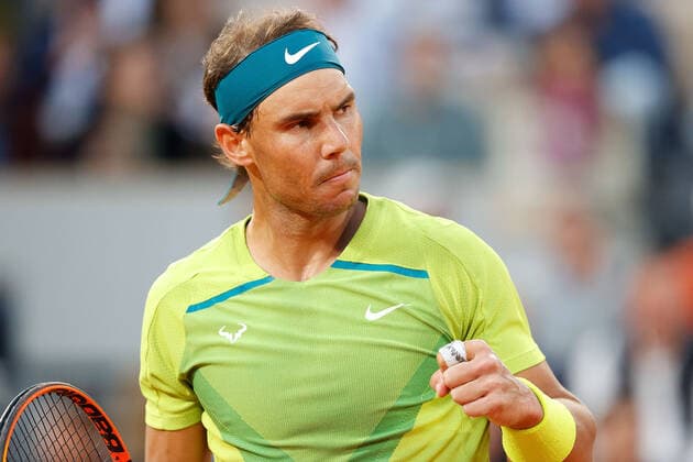 31 05 2022, Tennis, French Open 2022 Roland Garros, FRA, Paris, Roland Garros picture v l Rafael Nadal ESP cheers Copyright: HMBxMedia AntonioxBorga