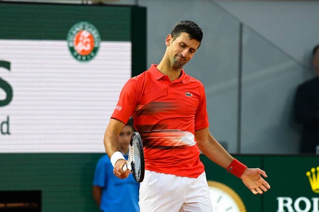 Attitude - Deception de Novak Djokovic ( Serbie ) TENNIS : Roland Garros 2022 - Internationaux de France - 31 05 2022 FedericoPestellini Panoramic 
