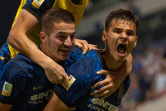 Photo Alessandro Castaldi LaPresse May 31, 2022 - Reggio Emilia, Italy Soccer, Roma vs Juventus - Primavera 1 Final TIMVISION 2021 2022 at Mapei Stadium In the photo: celebrates after the goal of Nikola Iliev (Inter)  Copyright: xAlessandroxCastaldi LaPressex