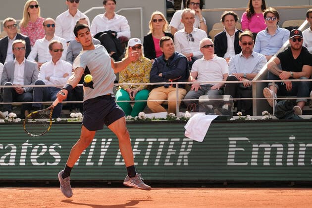 June 1, 2022, PARIS, France: CARLOS ALCARAZ of Spain return the ball to ALEXANDER SVEREV of Germany during the Quarter final of the French Open 2022, Grand Slam tennis tournament at the Roland Garros Stadium - Paris France..Alexander Sverev won : 6:4 6:4 4:6 7:6 PARIS France - ZUMAp119 20220601_zaf_p119_042 Copyright: xPierrexSteveninx