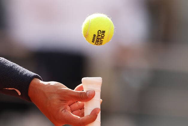 (220601) -- PARIS, June 1, 2022 -- Carlos Alcaraz reacts during the men s singles quarterfinal between Germany s Alexander Zverev and Spain s Carlos Alcaraz at the French Open tennis tournament at Roland Garros in Paris, France, May 31, 2022. ) (SP)FRANCE-PARIS-TENNIS-ROLAND GARROS-FRENCH OPEN-MEN S SINGLES QUARTERFINAL GaoxJing 