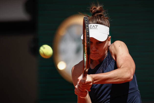 Veronika KUDERMETOVA (RUS) contre Daria KASATKINA (RUS) TENNIS : Roland Garros 2022 - 1 4e de finale - 01 06 2022 AurelienMorissard Panoramic 