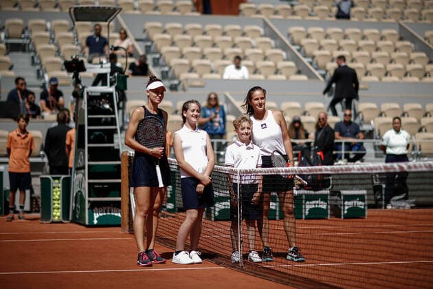 Daria KASATKINA (RUS) contre Veronika KUDERMETOVA (RUS) TENNIS : Roland Garros 2022 - 1 4e de finale - 01 06 2022 AurelienMorissard Panoramic 