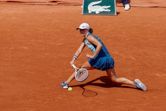 01 06 2022, Tennis, French Open 2022 Roland Garros, FRA, Paris, Roland Garros Image v l Iga Swiatek POL Copyright: HMBxMedia AntonioxBorga