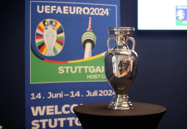 01 06 22 football UEFA EM Euro 2024 Kick Off Event Stuttgart Germany, Stuttgart, 01 06 2022, football, UEFA EM Euro 2024 Kick Off Event Stuttgart EM Cup Trophy