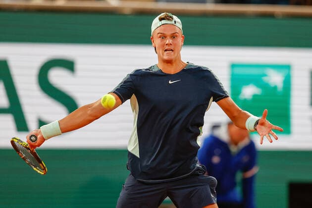 01 06 2022, Tennis, French Open 2022 Roland Garros, FRA, Paris, Roland Garros Image v l Holger Rune DK Copyright: HMBxMedia AntonioxBorga