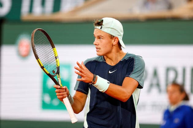 01 06 2022, Tennis, French Open 2022 Roland Garros, FRA, Paris, Roland Garros Image v l Holger Rune DK Copyright: HMBxMedia AntonioxBorga