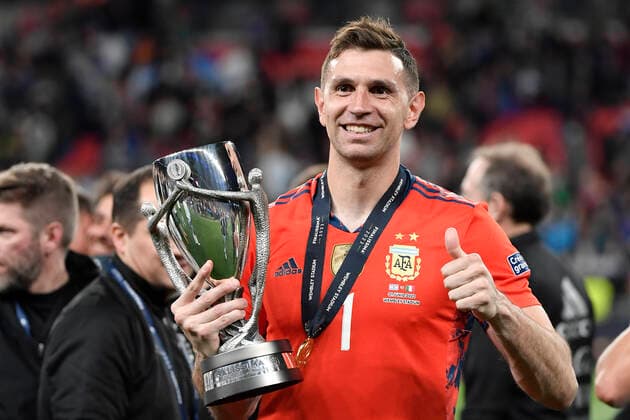 Franco Armani of Argentina celebrates with the trophy at the end of the Finalissima trophy 2022 football match between Italy and Argentina at Wembley stadium in London, England, June 1st, 2022. Photo Andrea Staccioli Insidefoto AndreaxStaccioli