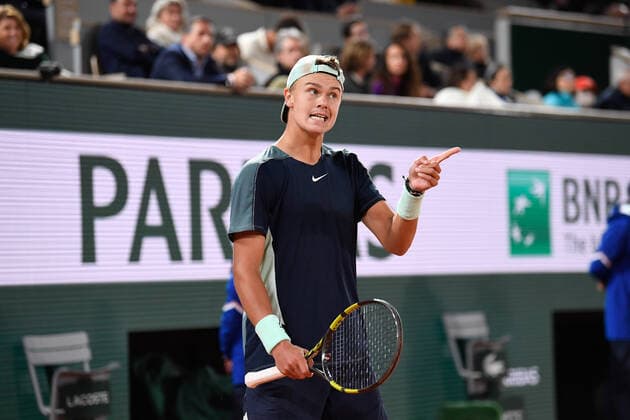 Roland Garros 2022 PARIS, IF - 01.06.2022: ROLAND GARROS 2022 - Holger Rune (DEN) during a tennis match against Casper Ruud (NOR) valid for the quarter-final of the 2022 Roland Garros men& 39;s tournament held in Paris, France. (Photo: Richard Callis Fotoarena) x2214532x  RichardxCallis