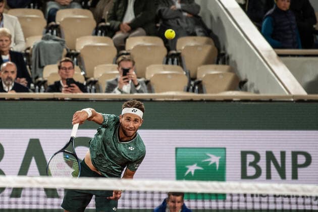 Roland Garros 2022 PARIS, IF - 02.06.2022: ROLAND GARROS 2022 - Casper Ruud (NOR) wins tennis match against Holger Rune 3-1 (DEN) valid for the quarter-final of the Roland Garros 2022 men& 39;s tournament held in Paris, France. (Photo: Richard Callis Fotoarena) x2214597x  RichardxCallis