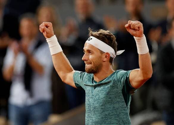 Mandatory Credit: Photo by Ella Ling Shutterstock (12959948cu) Casper Ruud of Norway celebrates French Open Tennis, Day 11, Roland Garros, Paris, France - 01 Jun 2022 French Open Tennis, Day 11, Roland Garros, Paris, France - 01 Jun 2022  Copyright: xEllaxLing Shutterstockx 12959948cu